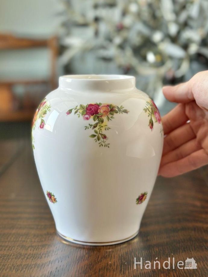 陶磁器のフラワーベース