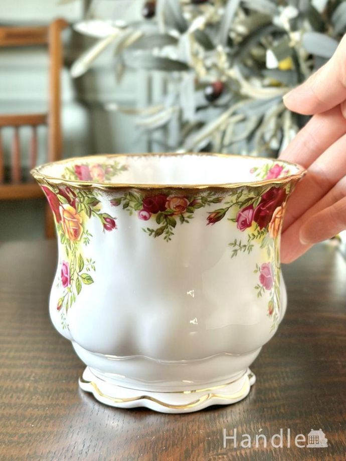 陶磁器のフラワーベース