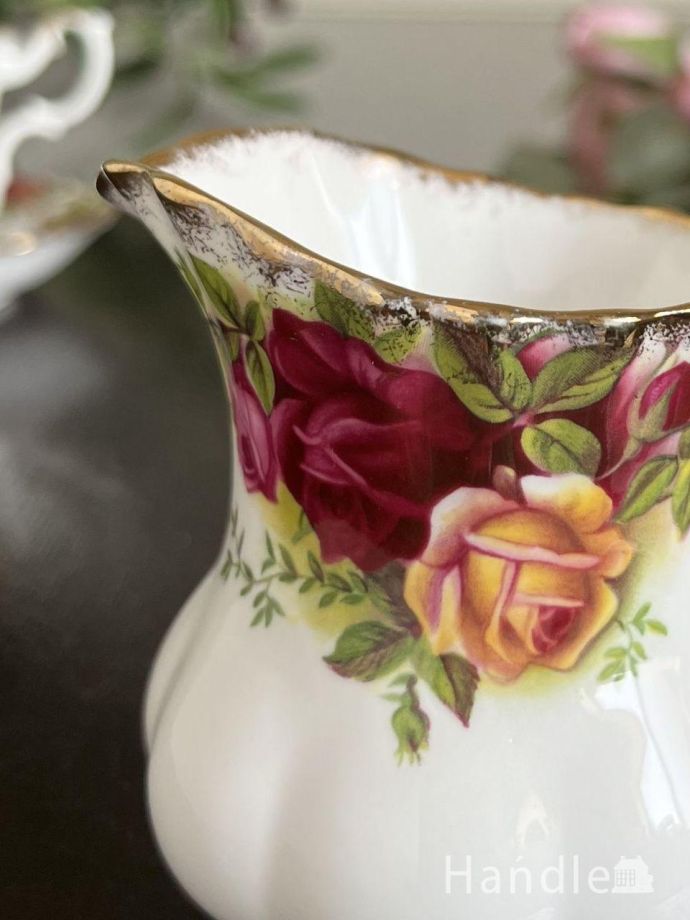 アンティークのミルクピッチャー