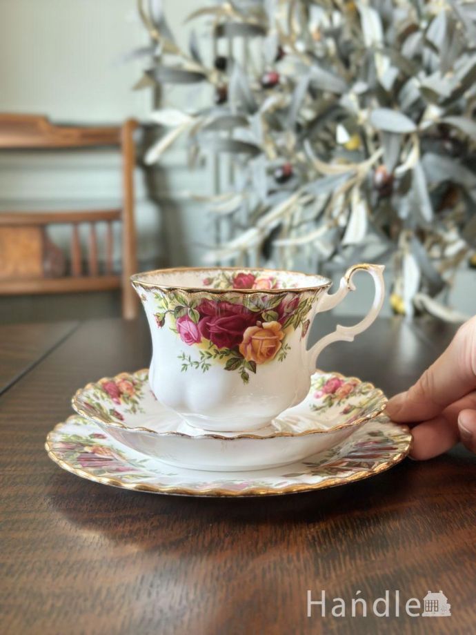 アンティークのカップ&ソーサー