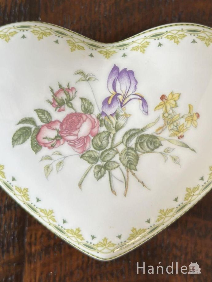 アンティークの小物入れ