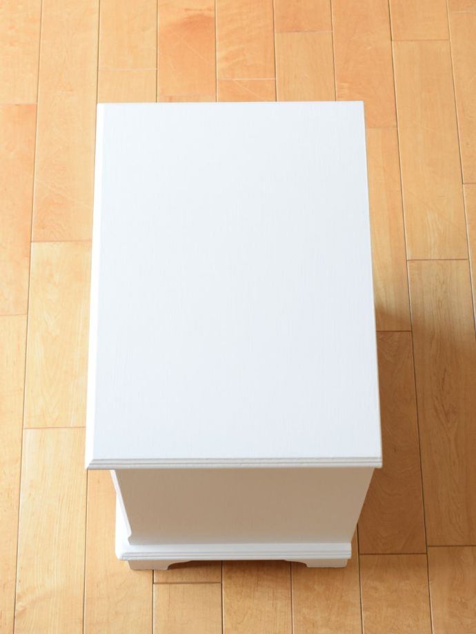 サイドチェストの天板