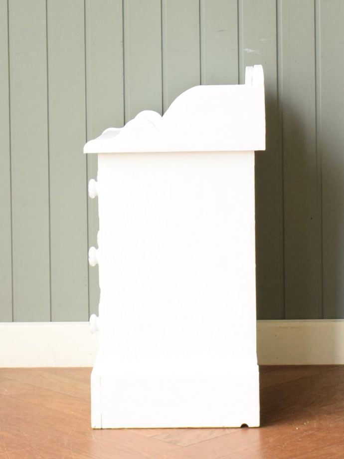 チェストの側面