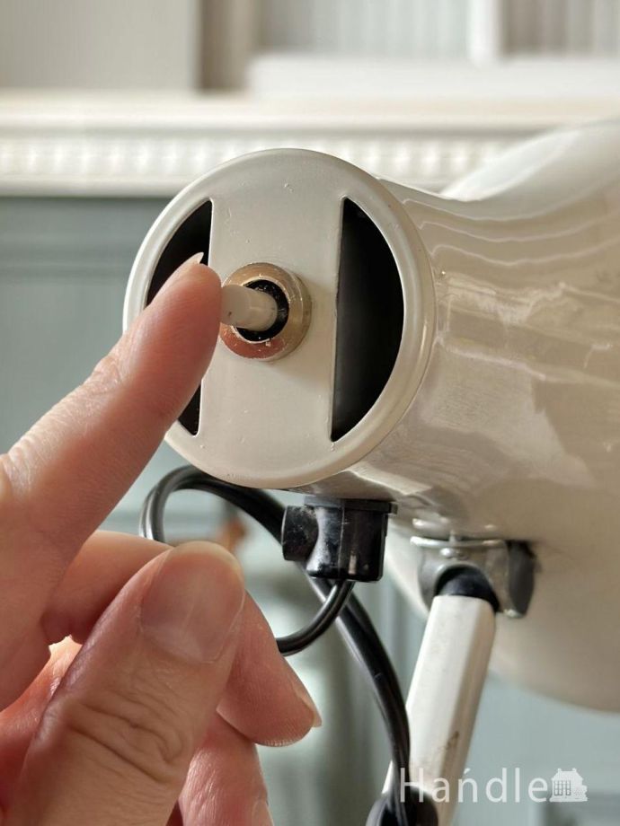 デスクランプのスイッチ