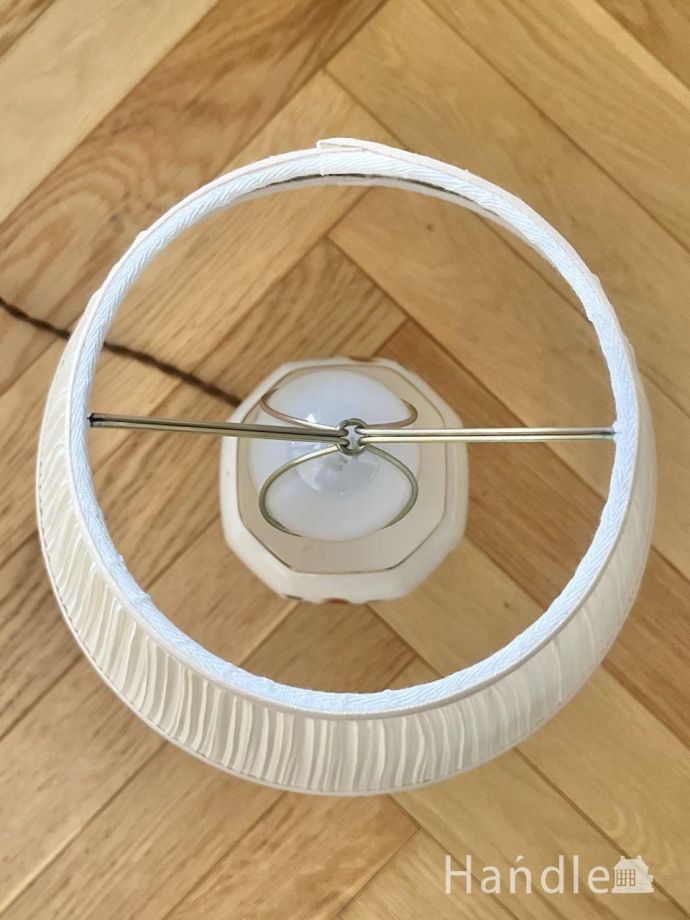 クリップタイプのシェードです。