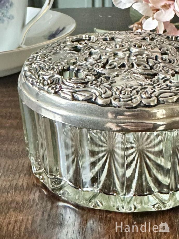 アンティークガラスのフタ付きケース