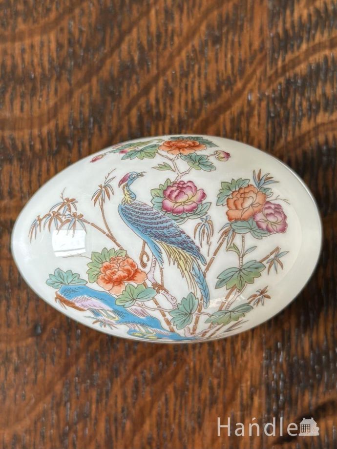 アンティークの小物入れ