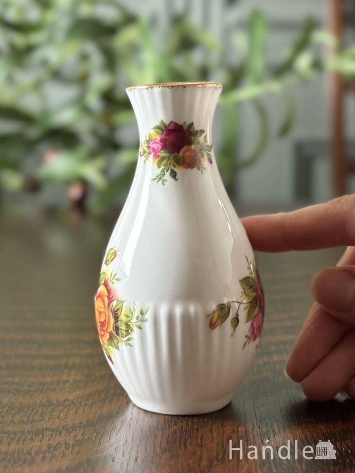 陶磁器のフラワーベース