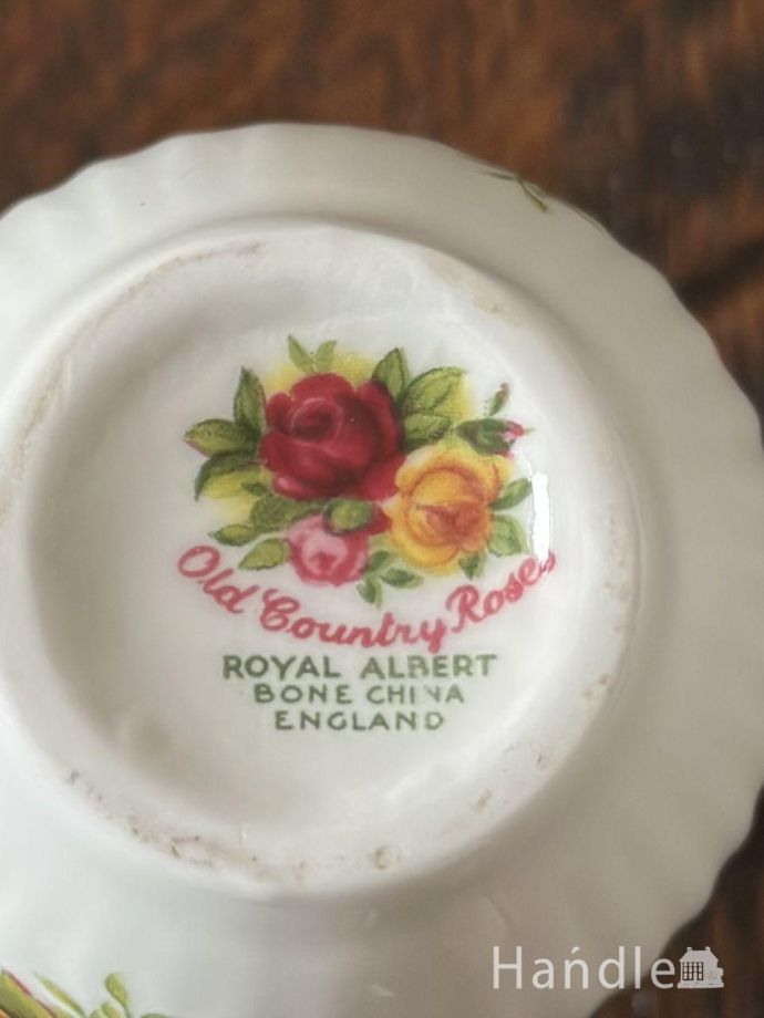 フラワーベースのバックスタンプ