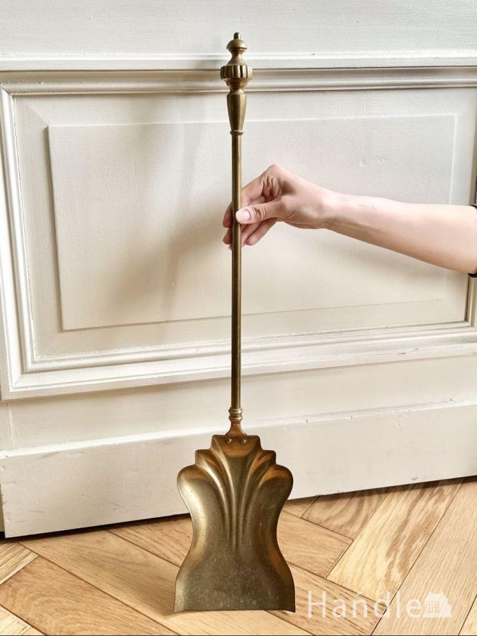 おしゃれな暖炉用スコップ