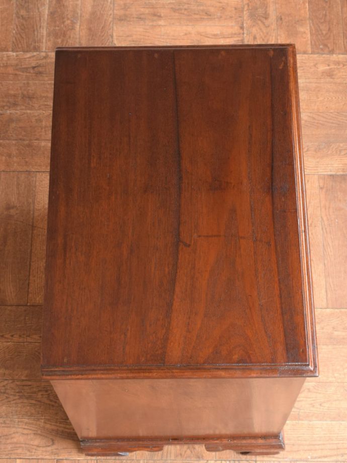 おしゃれなチェストの天板