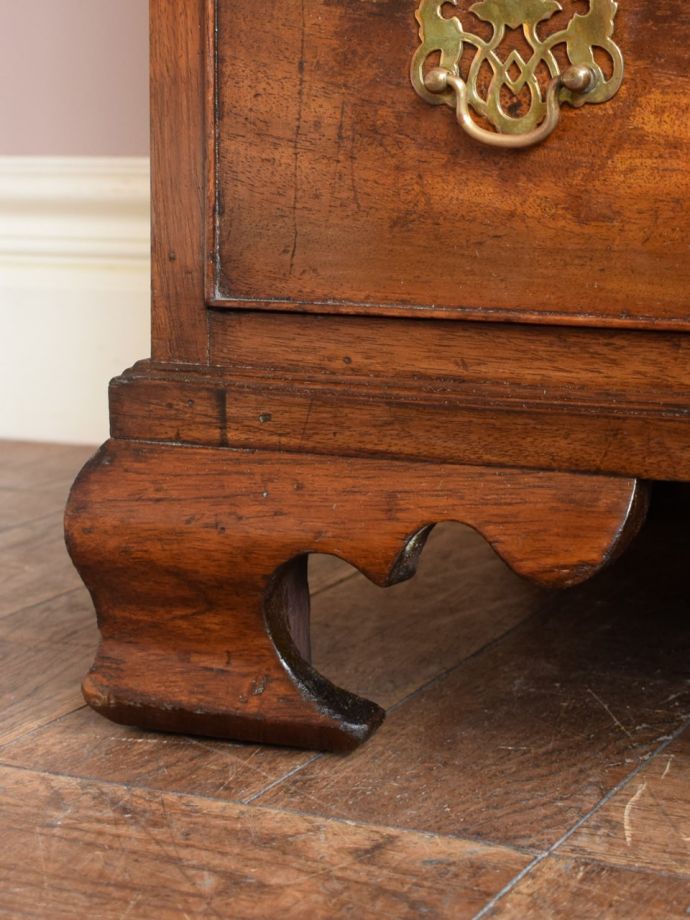 アンティーク家具の脚