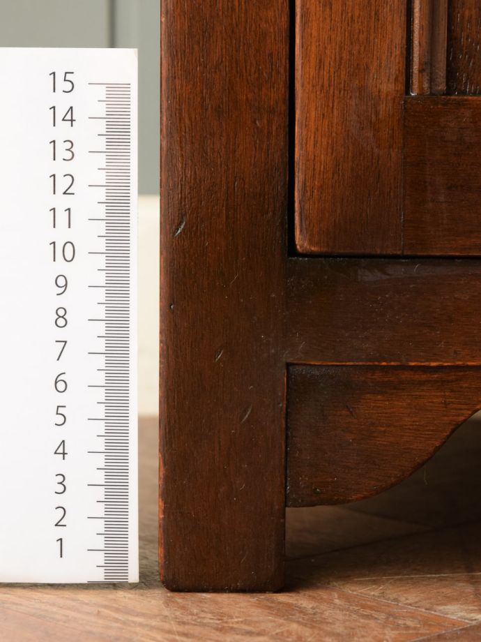 アンティーク家具の脚