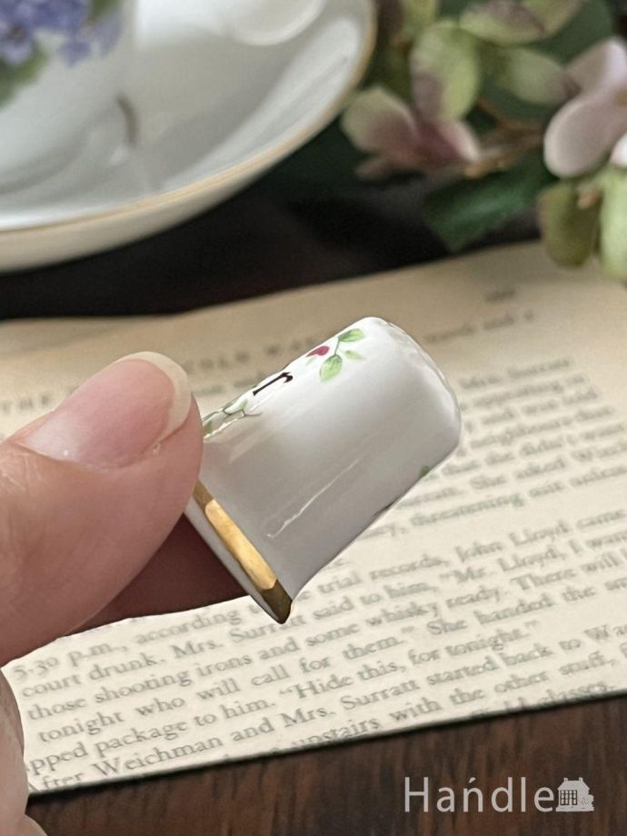 英国アンティークのおしゃれなシンブル