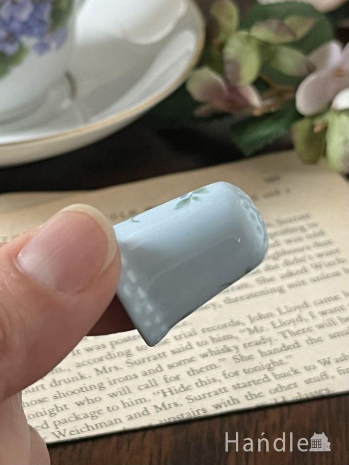 英国アンティークのおしゃれなシンブル