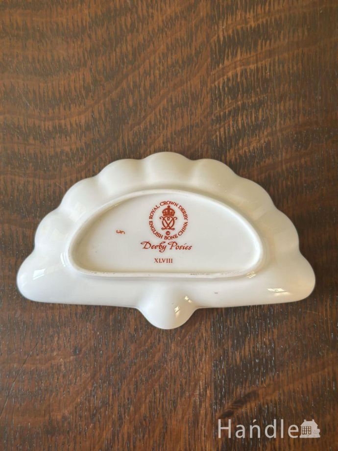 プレートの後ろ