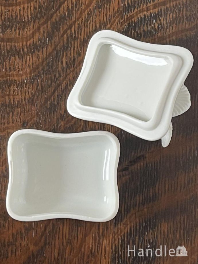 アンティークのトリンケットボックス