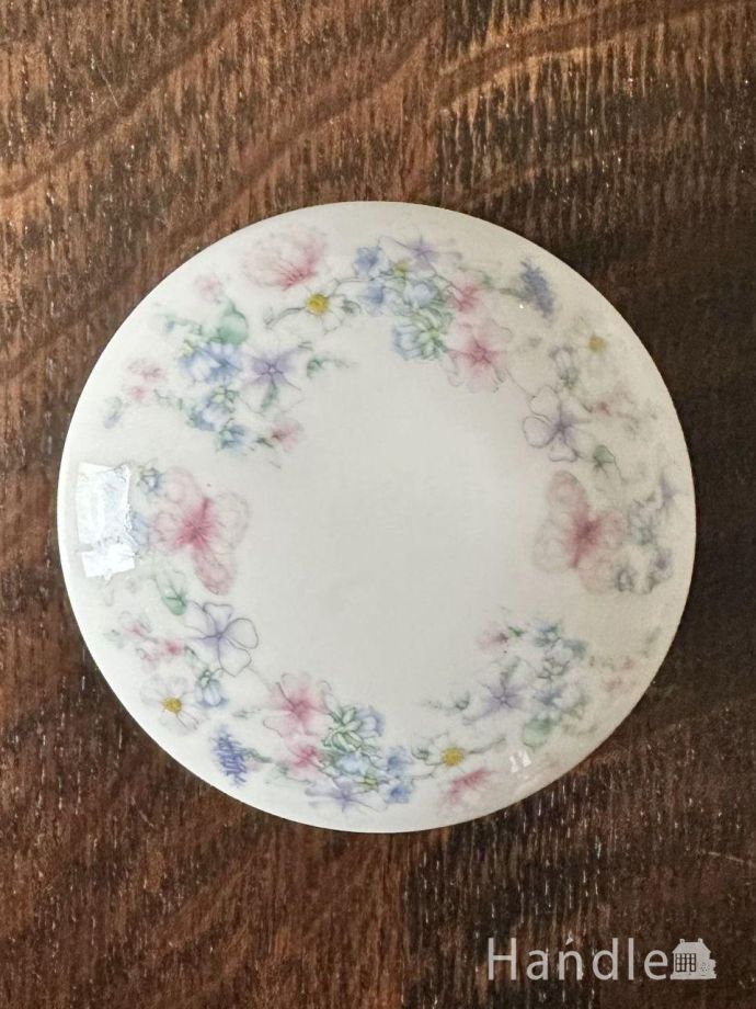 アンティークの小物入れ