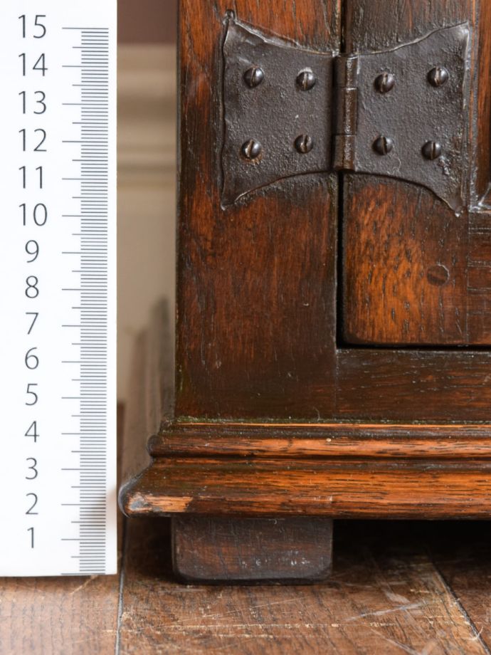 アンティーク家具の脚