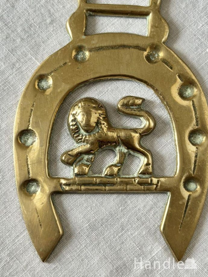 アンティークの真鍮ホースブレス