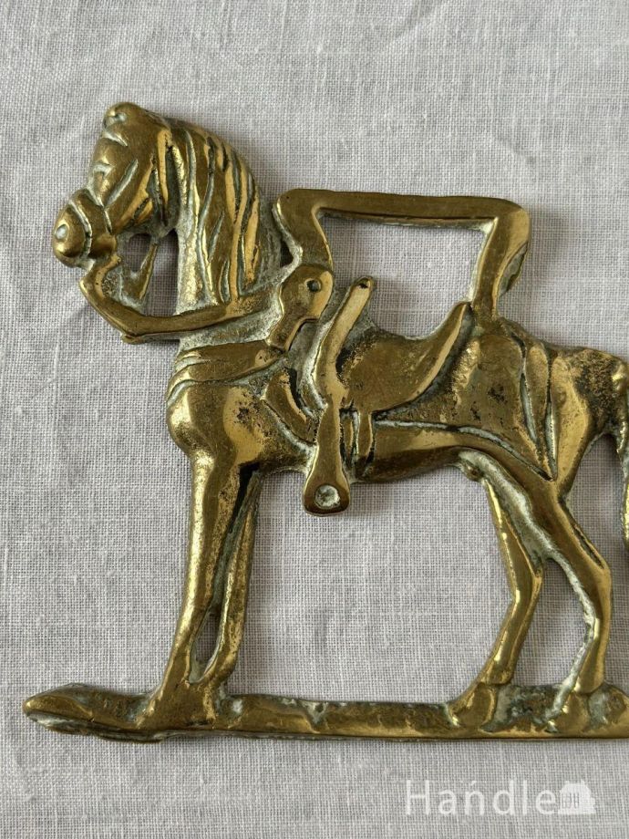 アンティークの真鍮ホースブレス