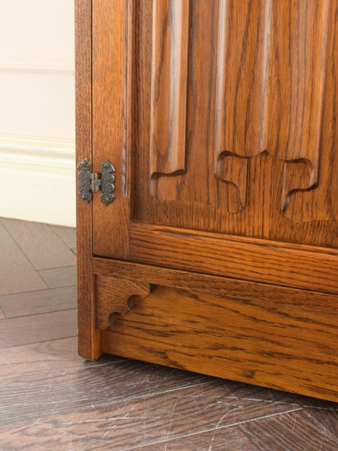 アンティーク家具の脚