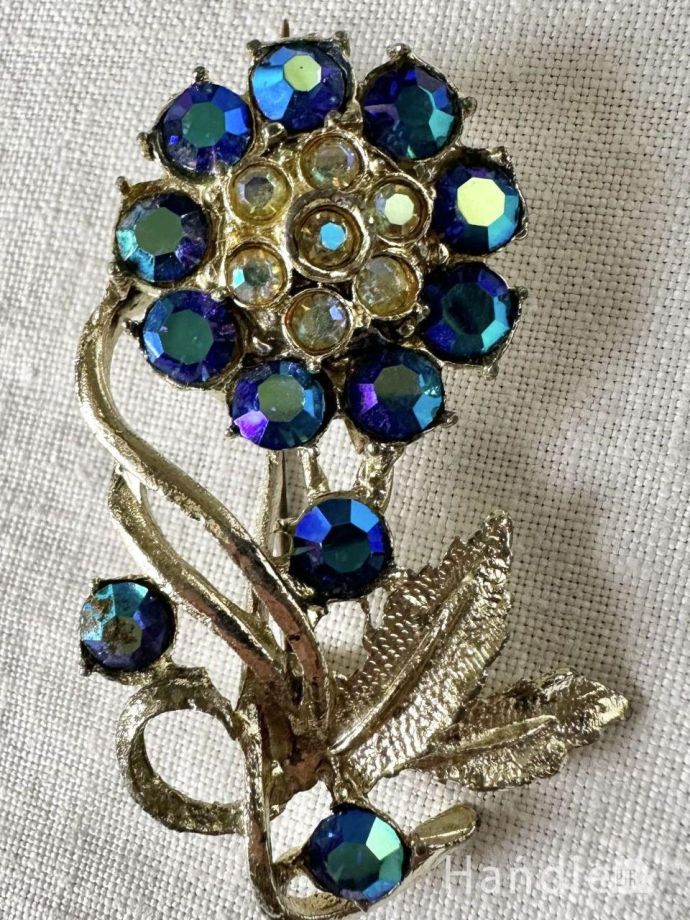 アンティークのブローチ