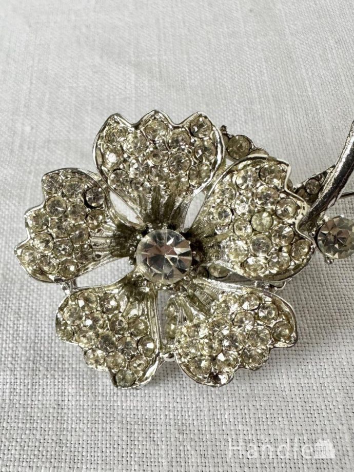 アンティークのブローチ