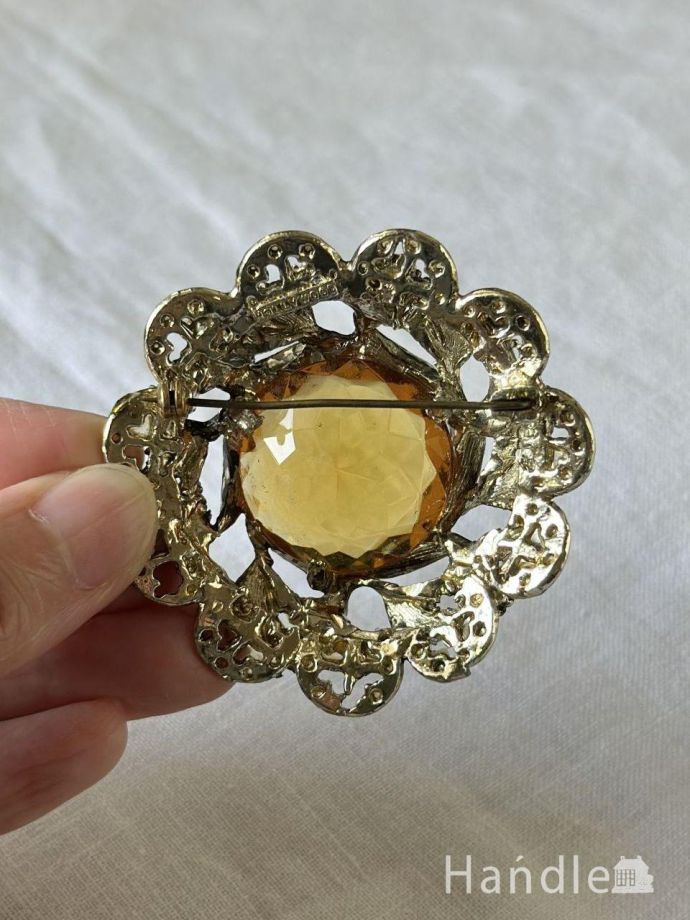 おしゃれなブローチ