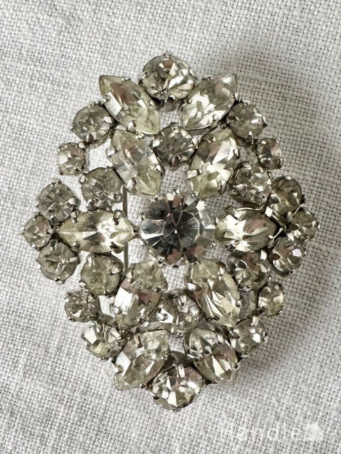 アンティークのブローチ