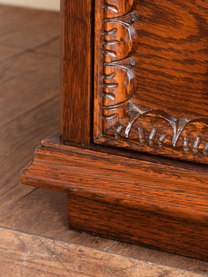 アンティーク家具の脚