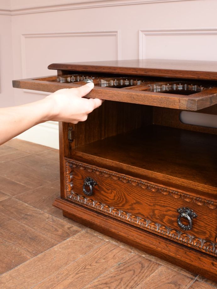 フラップ扉がついてます。