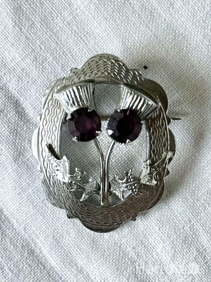 アンティークのブローチ