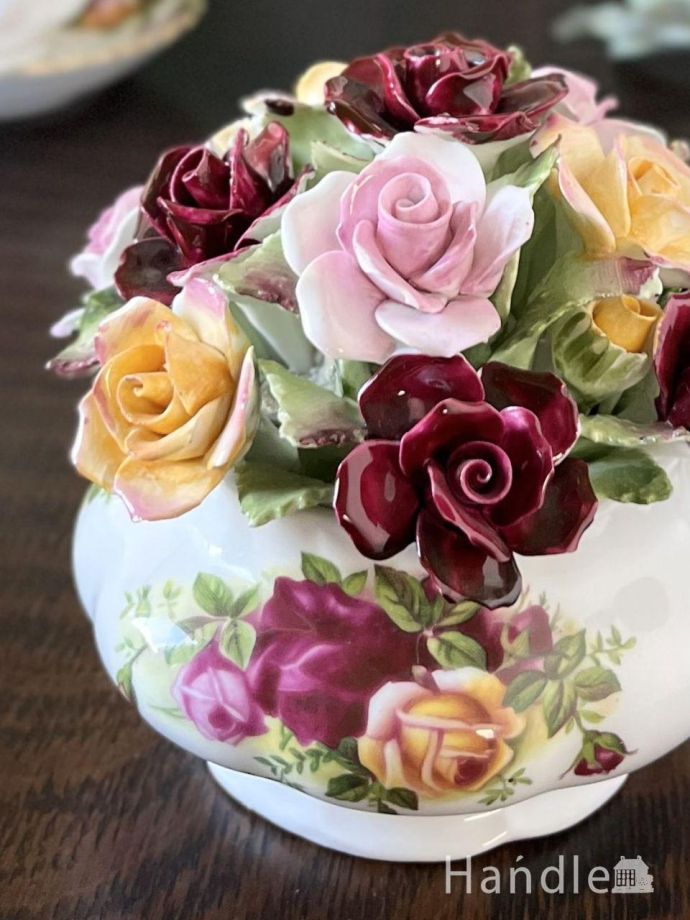 ヴィンテージ　ロイヤルアルバート　美しい薔薇　陶花　イギリス　英国　バラ　陶器 ロイヤルアルバートの美しい陶花、アンティークのオールドカントリー