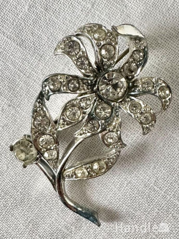 アンティークのブローチ