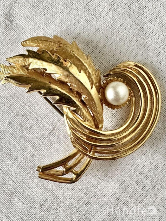 アンティークのブローチ