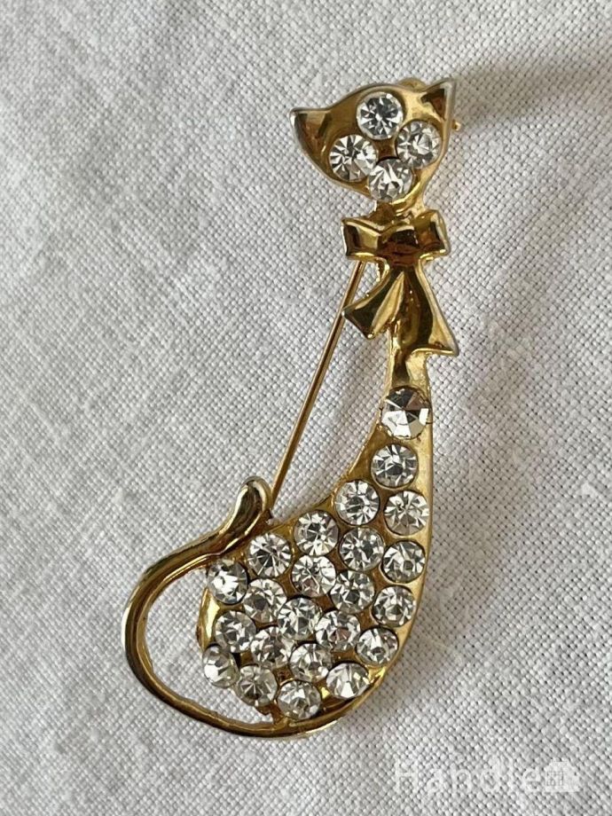 アンティークのブローチ