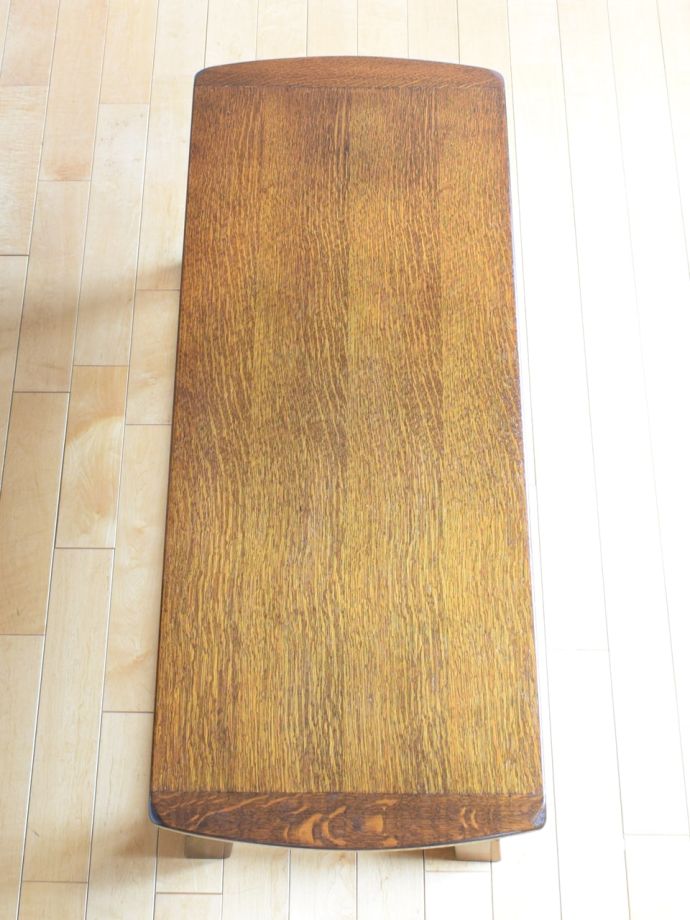 アンティークのテーブルの天板