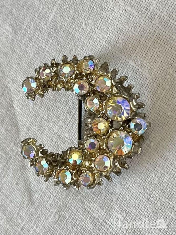 アンティークのブローチ