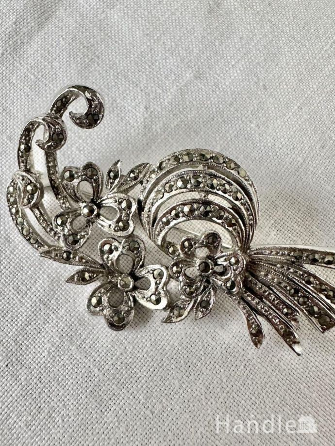 アンティークのブローチ