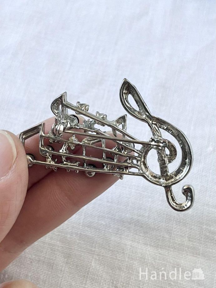 おしゃれなブローチ