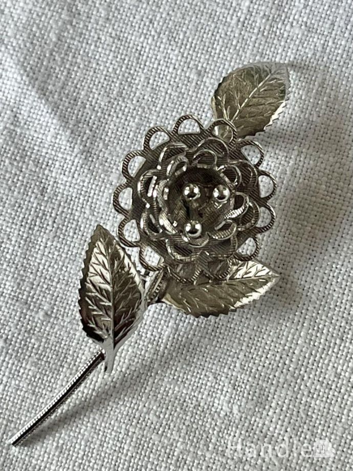アンティークのブローチ