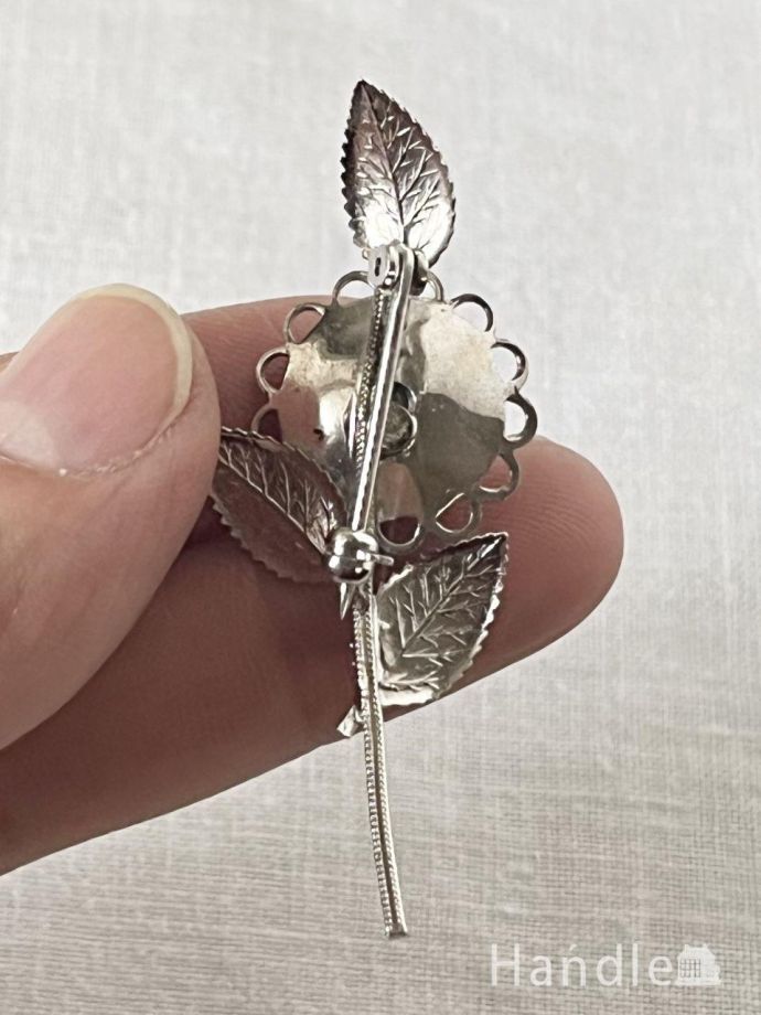 おしゃれなブローチ