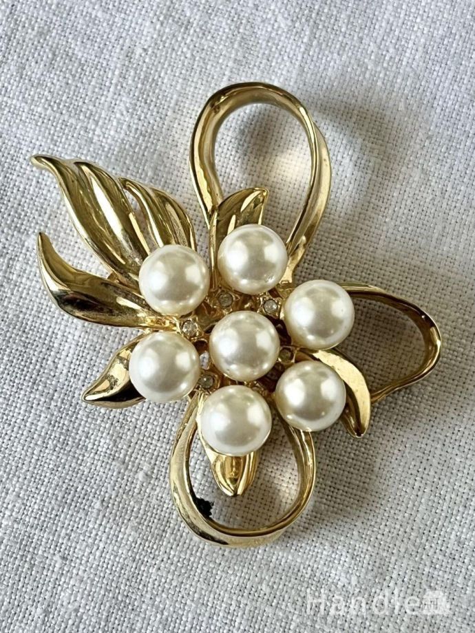 アンティークのブローチ