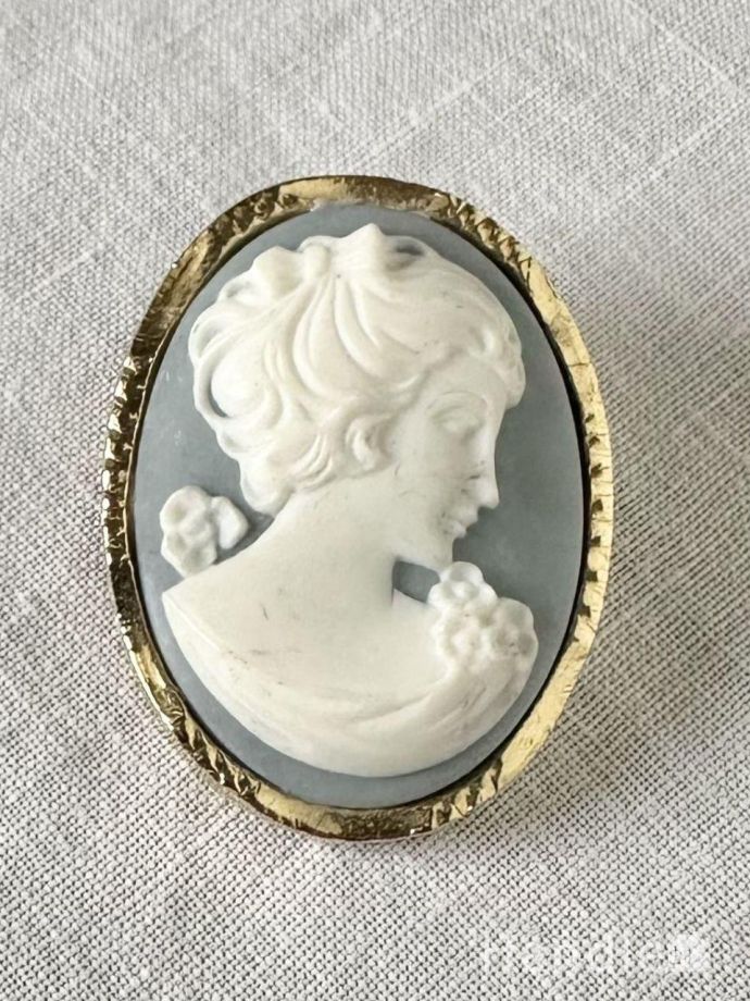 アンティークのブローチ