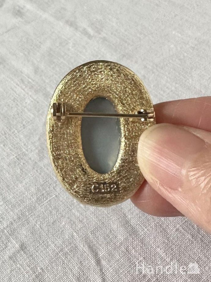 おしゃれなブローチ