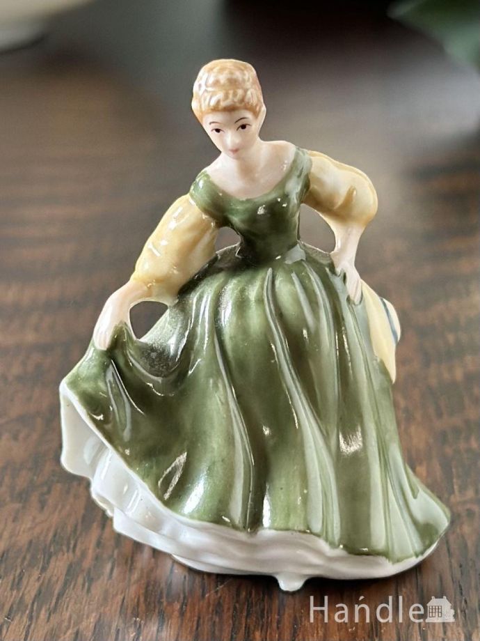 アンティークのフィギュリン