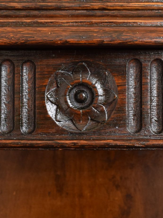 オープンシェルフの装飾