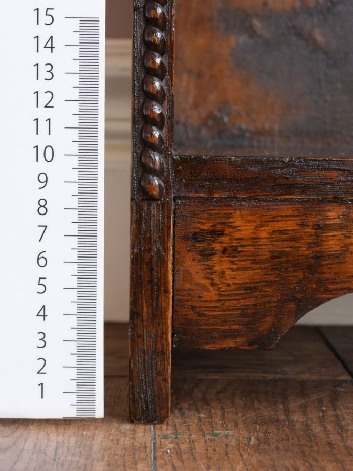 アンティーク家具の脚