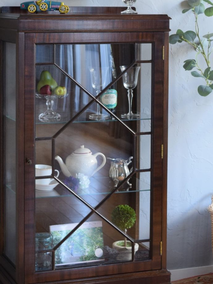 アンティークガラスの扉